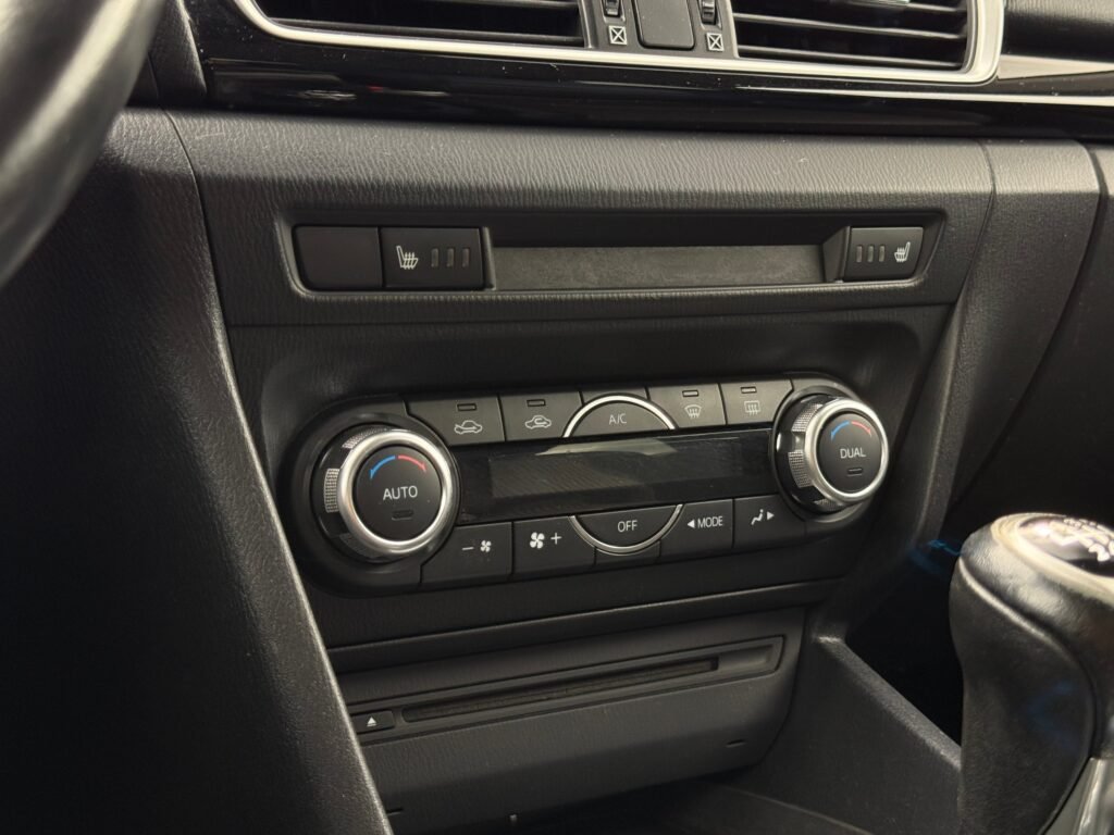 Mazda 3 2.2 Turbodiesel Center-Line – 2014 m. – nuotrauka 24
