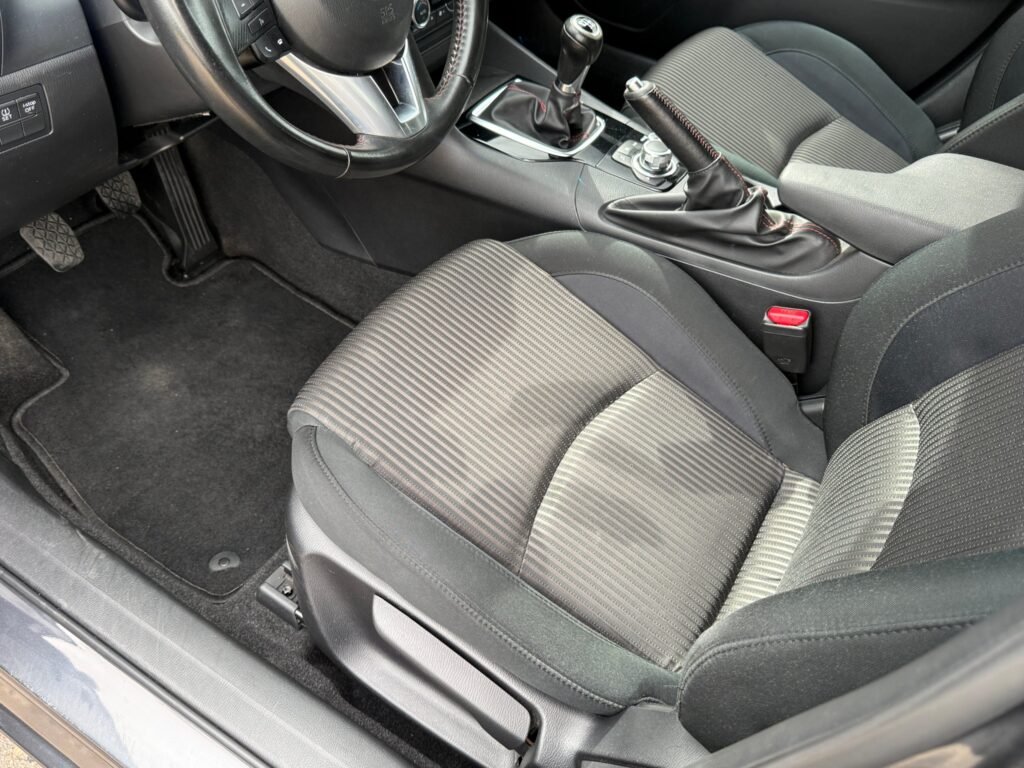 Mazda 3 2.2 Turbodiesel Center-Line – 2014 m. – nuotrauka 13