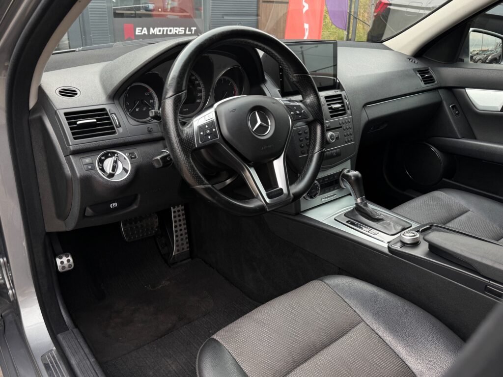 Mercedes-Benz C200 AMG apdaila – 2010 m. – nuotrauka 11
