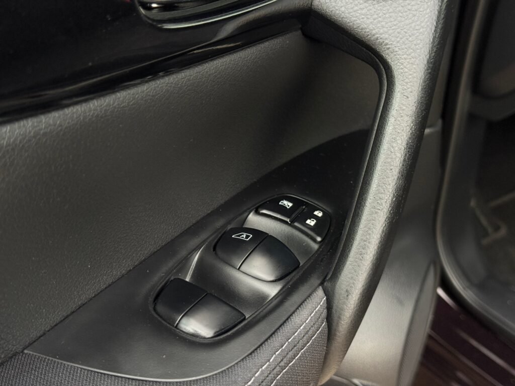 Nissan Qashqai 1.2 Benzinas 85kW – 2015 m. – nuotrauka 23