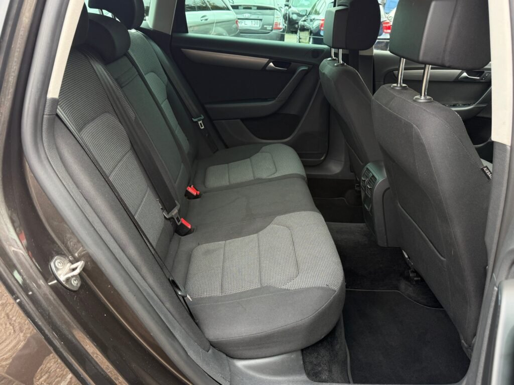 Volkswagen Passat 2.0 TDI Comfortline BlueMotion Tech – 2013 m. – nuotrauka 26