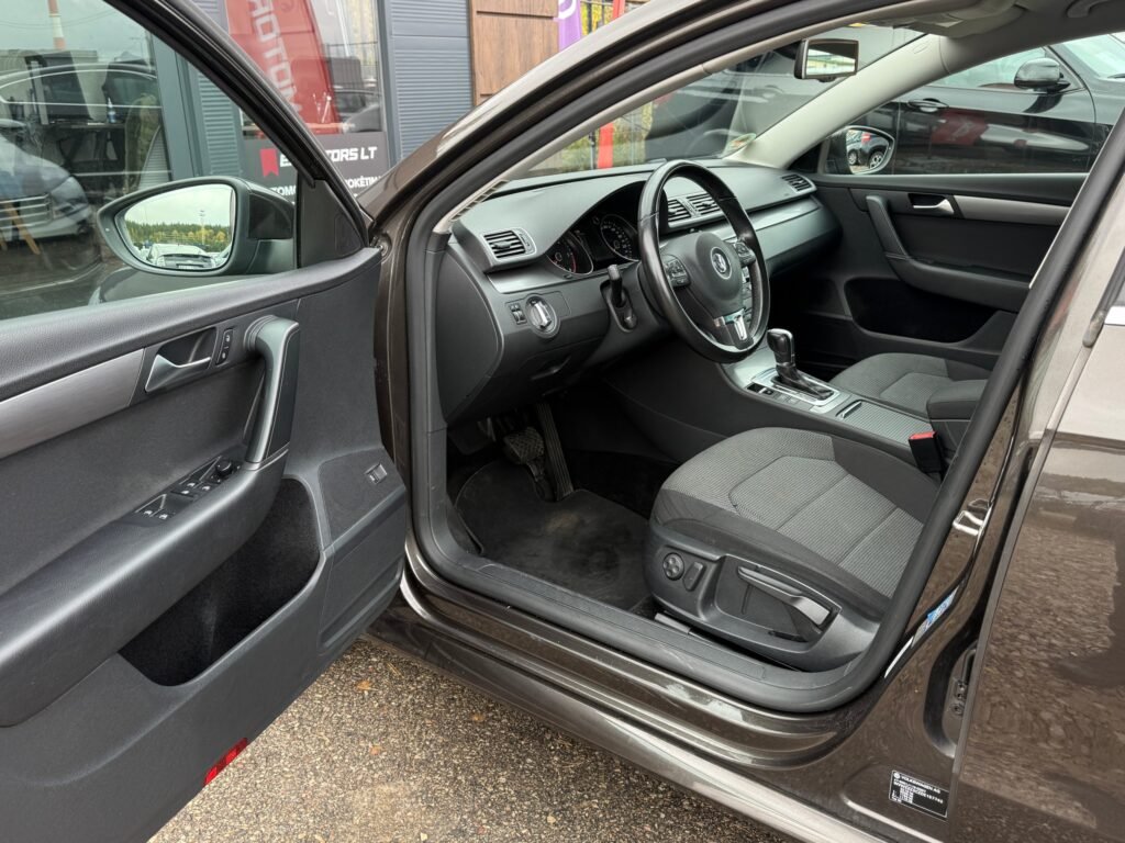 Volkswagen Passat 2.0 TDI Comfortline BlueMotion Tech – 2013 m. – nuotrauka 14