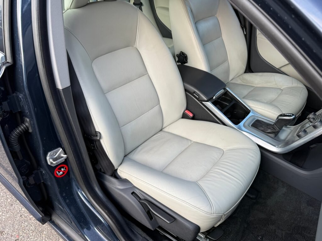 Volvo V70 2.0 D4 Momentum – 2014 m. – nuotrauka 15